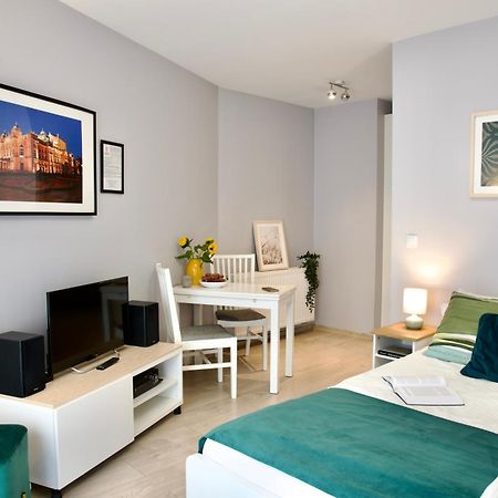 Krakow Apartments - Solna Studio & Apartments Bagian luar foto