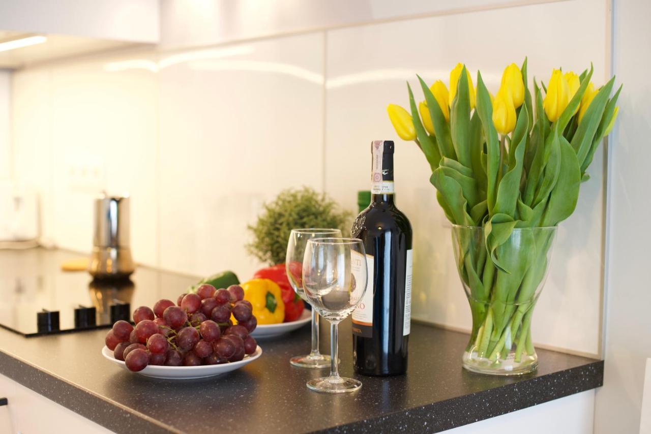 Krakow Apartments - Solna Studio & Apartments Bagian luar foto
